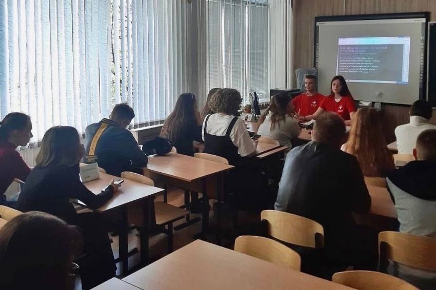 Волонтёры-медики НИУ «БелГУ» провели мастер-классы для школьников 